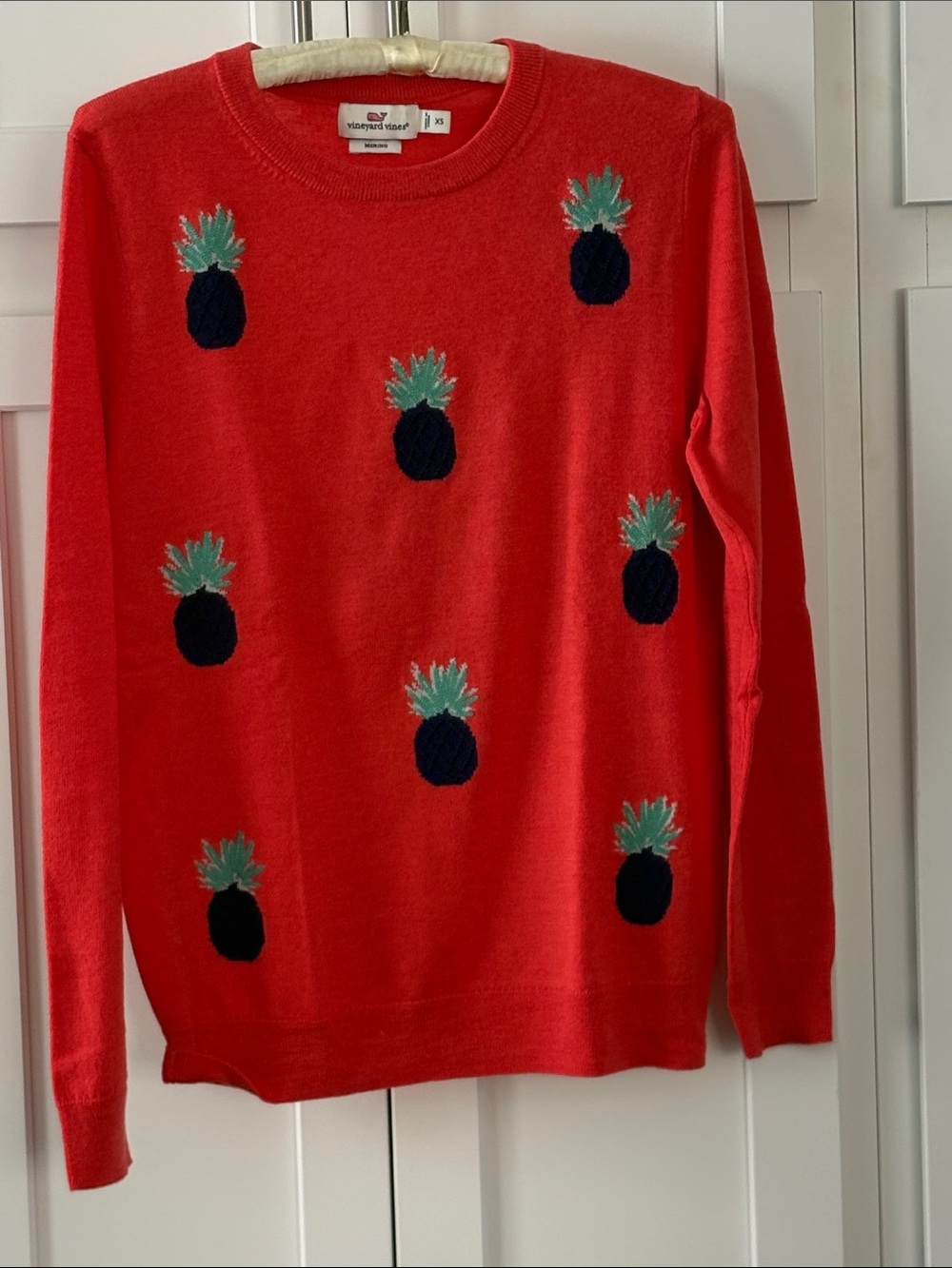 Vineyard Vines Coral Pineapple Crewneck Sweater EUC